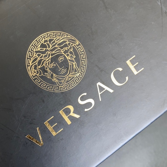 Authentic Versace women’s sunglasses - Picture 8 of 12